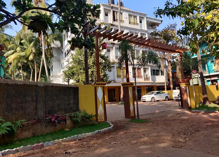 Luxury 2Bhk Apartment Near Calangute Baga Beach With Pool