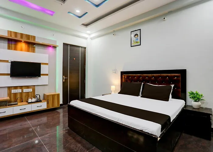 Hotel O Grand Epic Inn Noida