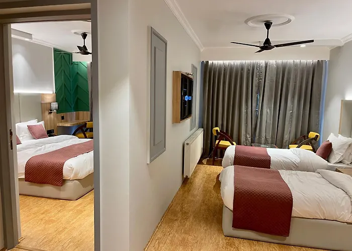 New Park Hotel Srinagar 