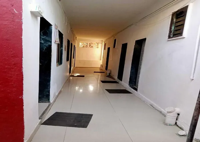 Hotel O Sai Palace Mumbai