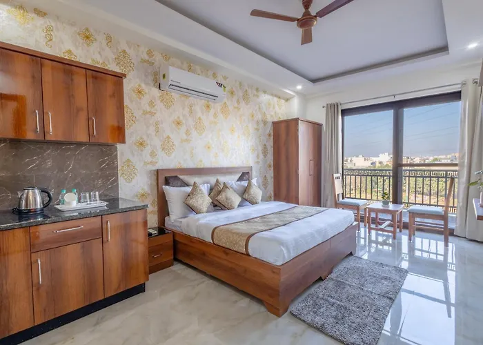 Hotel Gill Comfort Inn - Close To Medanta, Artemis And Fortis Hospital Gurgaon