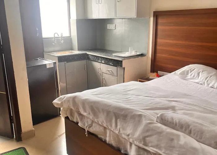 Apna Homes Stay & Hotel I Gurugram I Sector-71 Gurgaon