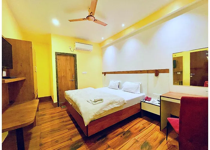 Puri Hotel R O C K B A Y Near Sea Beach And Temple