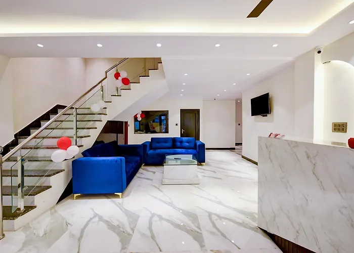 Hotel Surya Plaza Near New Delhi Railway Station And Connaught Place