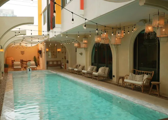 Bizotel Premier Hotel & Residence Bangkok