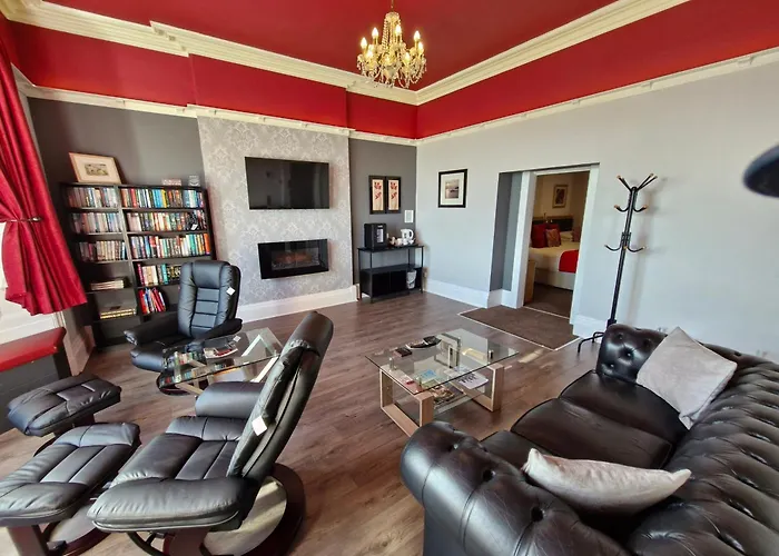 Hen Dy Bed & Breakfast Llandudno
