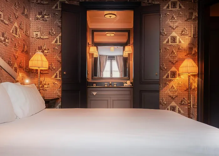 Maison Athenee Paris