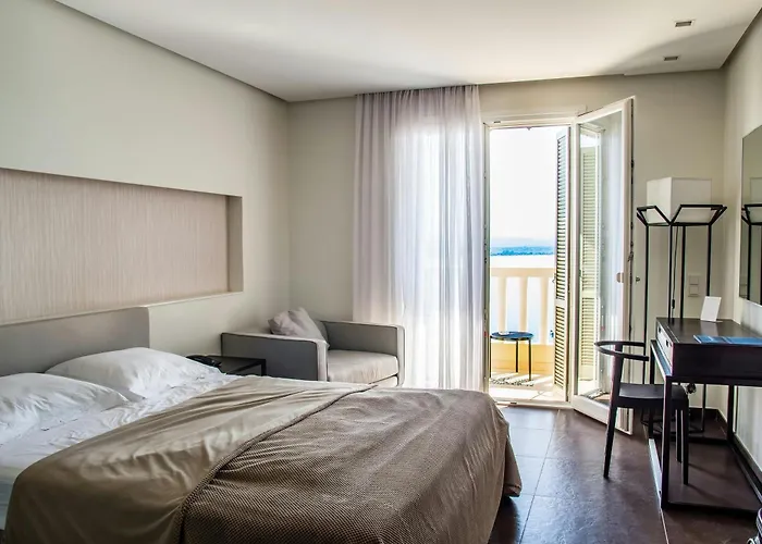 Hotel Seven Inn Near New Delhi Airport