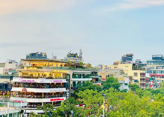 Lamandarina Hanoi