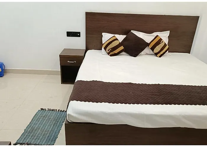 Hotel Aparna Grand Near Ram Janam Bhoomi And Temple - Fully Air Conditioned - Free Wifi Available - Best Budget Hotel In Ayodhya