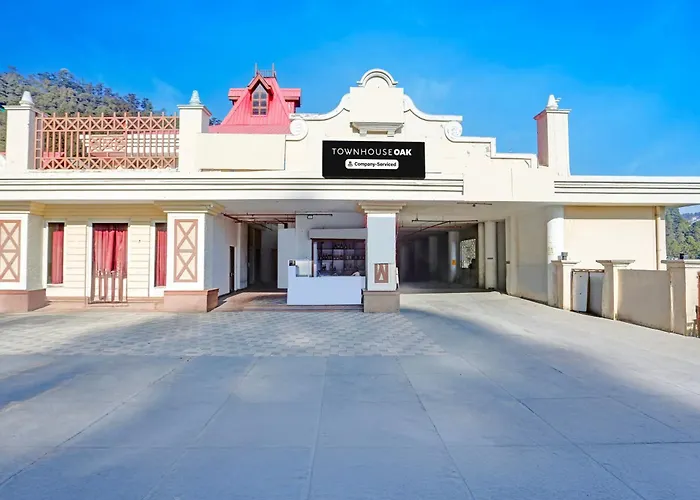 Townhouse Oak Isbt Formerly The Hotel Horizon Shimla