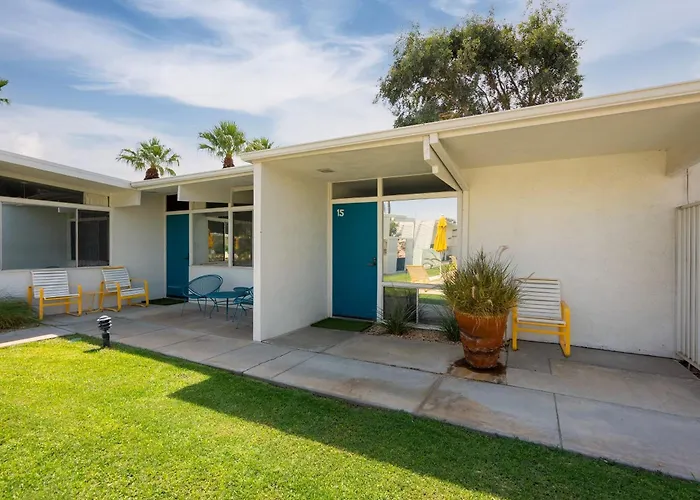 The Monkey Tree By Avantstay Palm Springs
