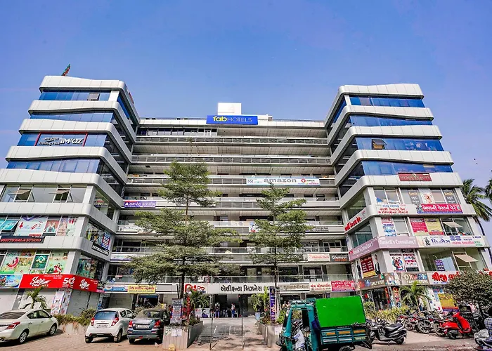 Hotel Skycity, Best Luxurious Hotel Ac Rooms In Surat