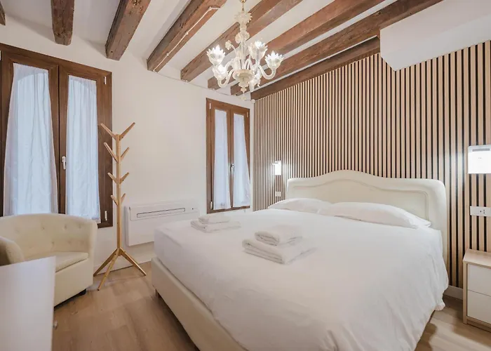 Rialto Suite 707 Venice