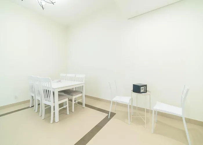 Oyo 589 Najma Tower, Two Bedrooms Apartments, Sports City Dubai
