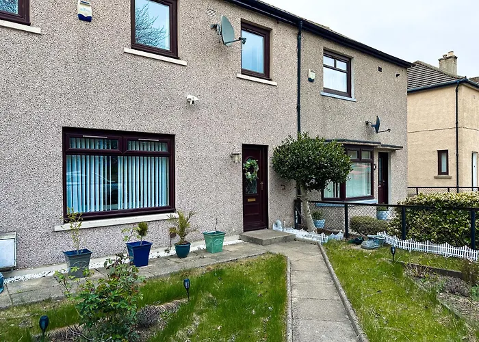 Cozy 3 Bedroom House Near Ari And City Centre, Ab16, Wifi, Parking, Netflix, Pet - Friendly Aberdeen