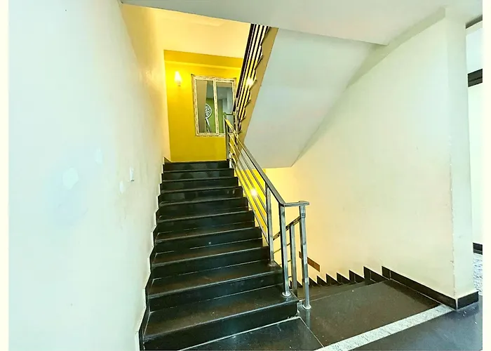 Hotel Janki # Pride Palace Near Jagannath Temple - Jagannath Temple - Restaurant And Lift - Parking Facilities - Fully Air Conditioning Hotel - All Rooms Spacious - Perfact Location With Excellent Service Puri
