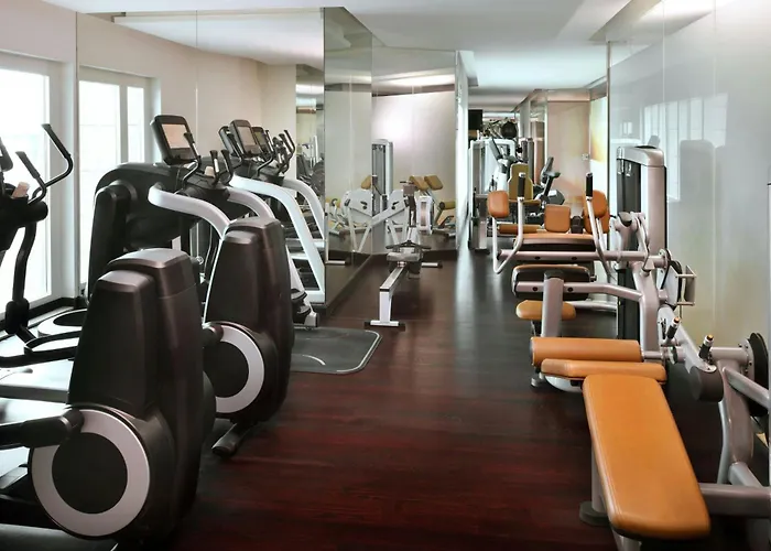 Dubai Marriott Harbour Hotel And Suites