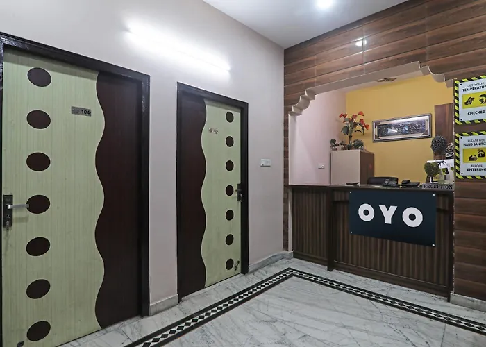 Hotel O Crown Inn Lucknow