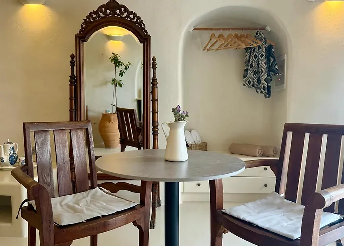 Elysian Elia Heritage Oia