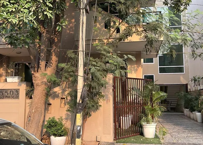 Posh Suites - Golf Course Road Gurgaon