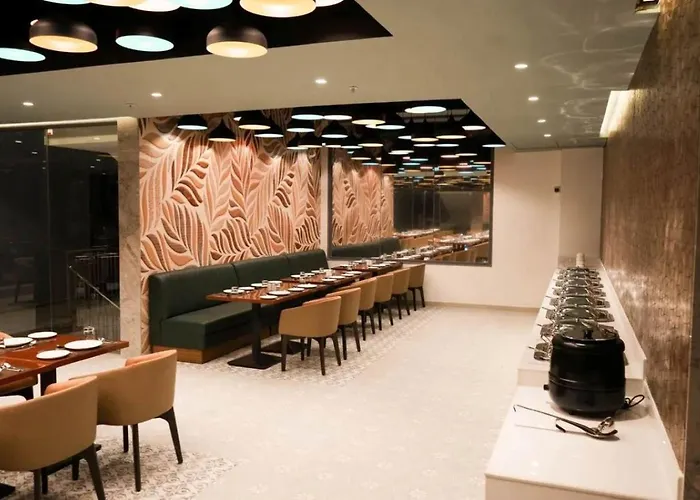 Enrise By Sayaji Nagpur Hotel