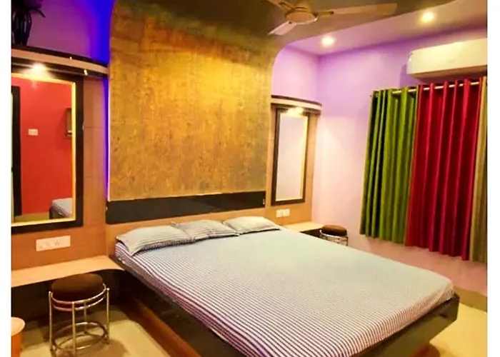 Hotel Premium Raj # Sonia - With Restaurant - Air Conditioning Rooms - Free Parking & Wifi Services Available - Near Sea Beach And Bus Stand - A Top Rated Hotel In Digha