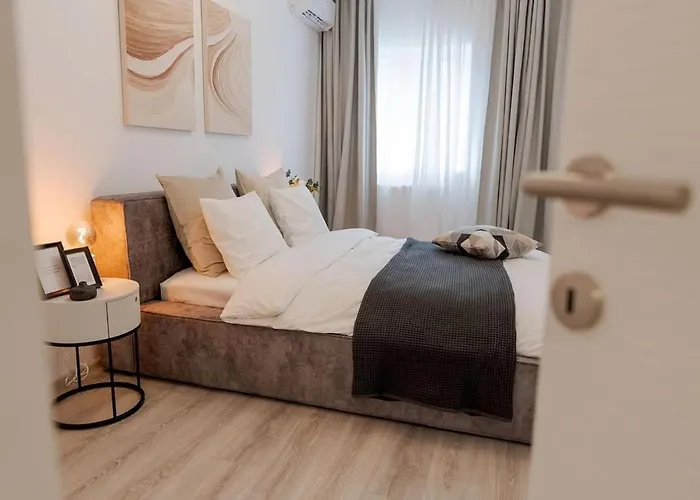 Hotel Atlantiis Suites Near Igi Airport New Delhi