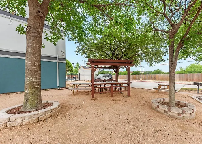 Quality Inn Near Seaworld - Lackland San Antonio