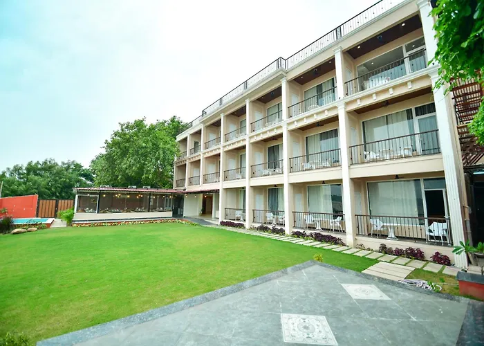 Hotel Aviral Ganga Varanasi