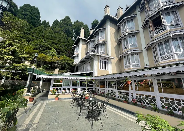 Cedar Inn Darjeeling 