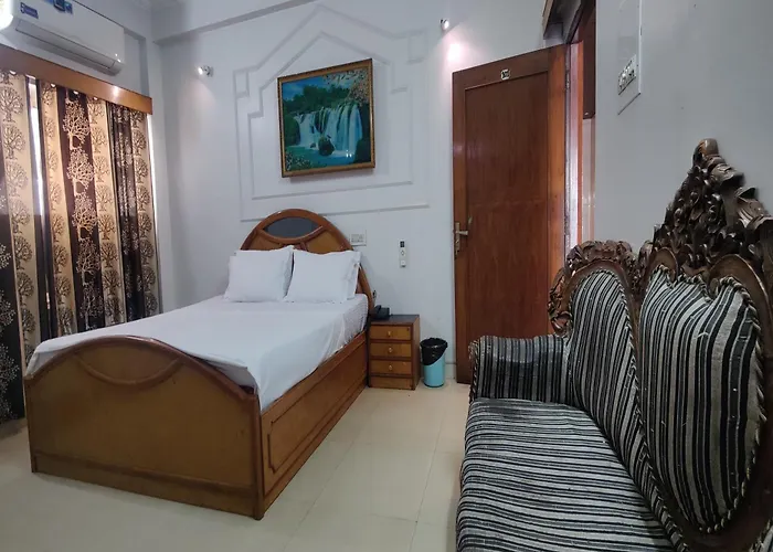 Hotel Purohit Sindhi Camp Jaipur