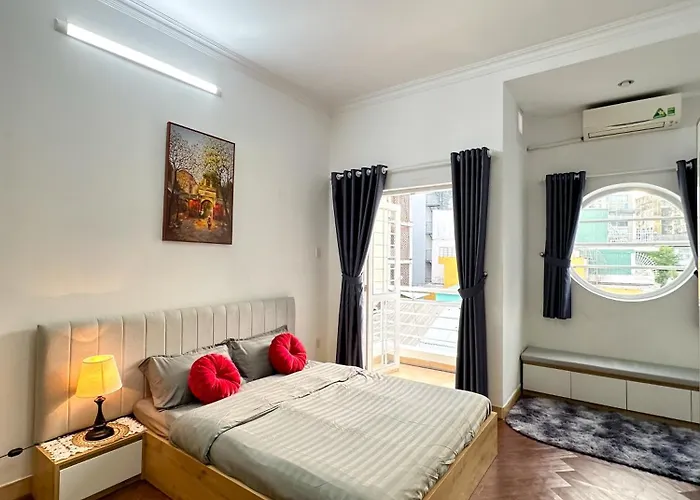 Cozy A Little Hanoi Studio - Steps To Nguyen Hue Walking Street Ho Chi Minh City