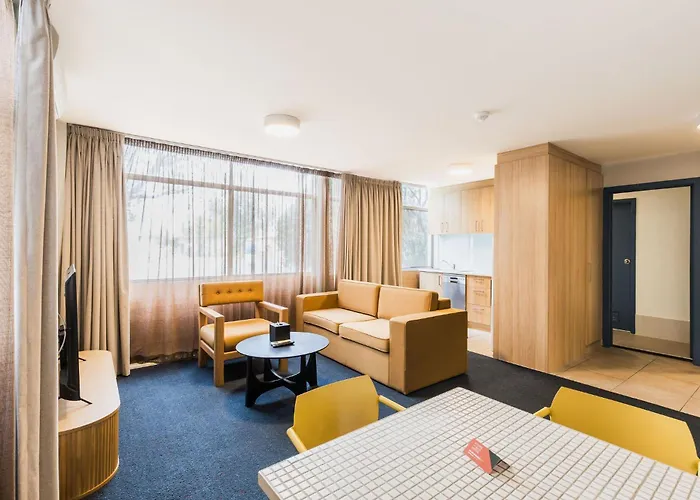 Statesman Hotel Canberra