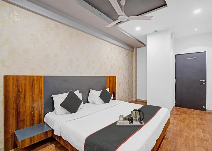 Collection O The Valentine Hotel Surat