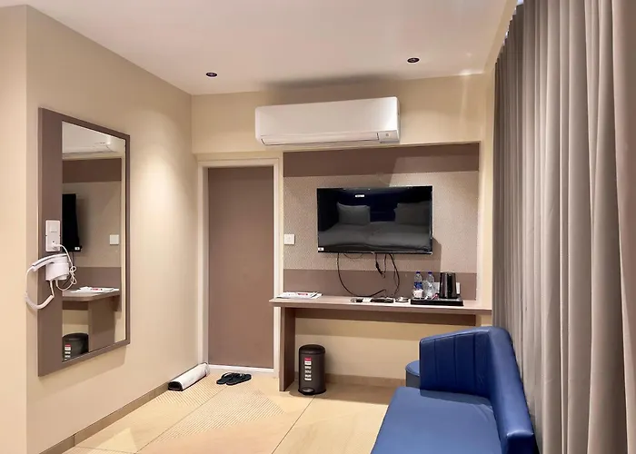 Hotel Grand Pragati Surat