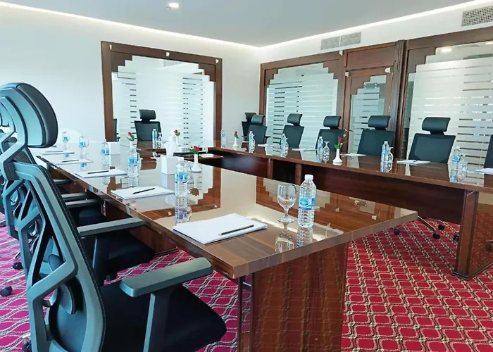 Emirates Grand Hotel Opposite Difc Dubai