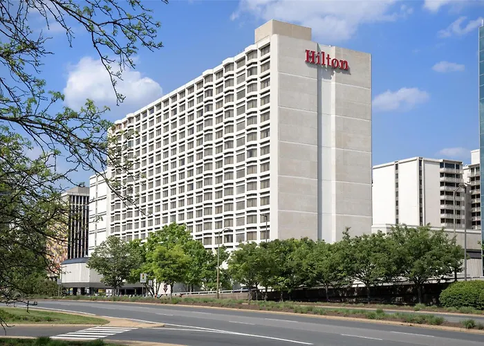 Hilton Arlington National Landing Hotel