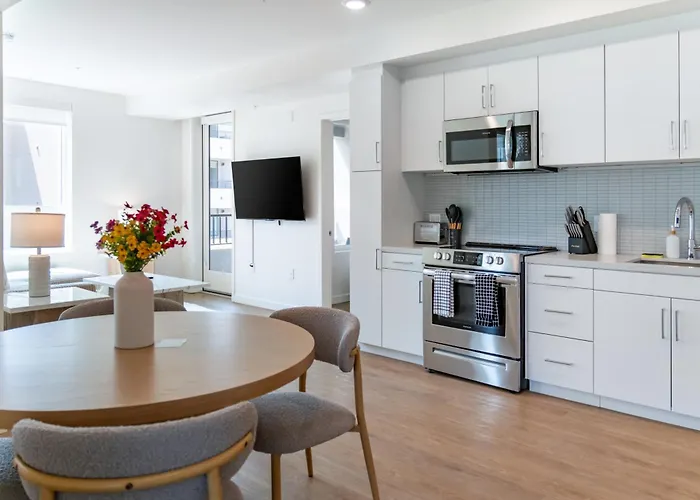 Luxury 2 Bedroom Residence With Fitness And Outdoor Pool Los Angeles
