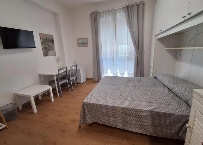 Viola Rooms Affittacamere Rome