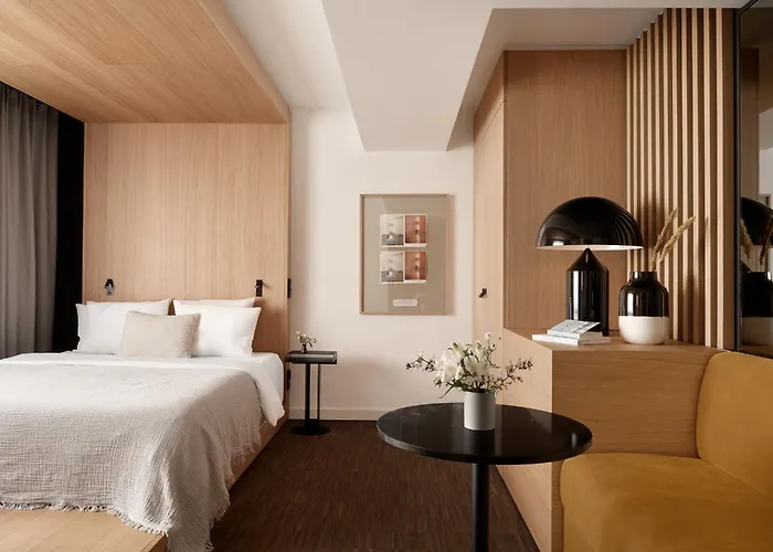 Bob W Muenchner Freiheit Hotel Munich