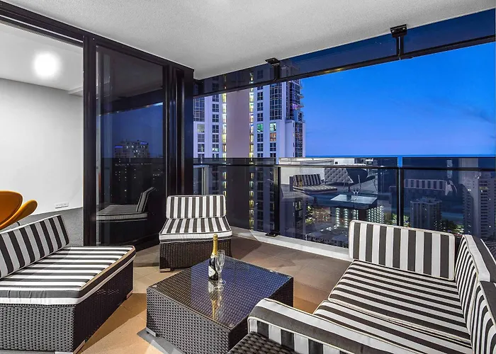 Holiday Holiday Circle On Cavill Apartments Gold Coast