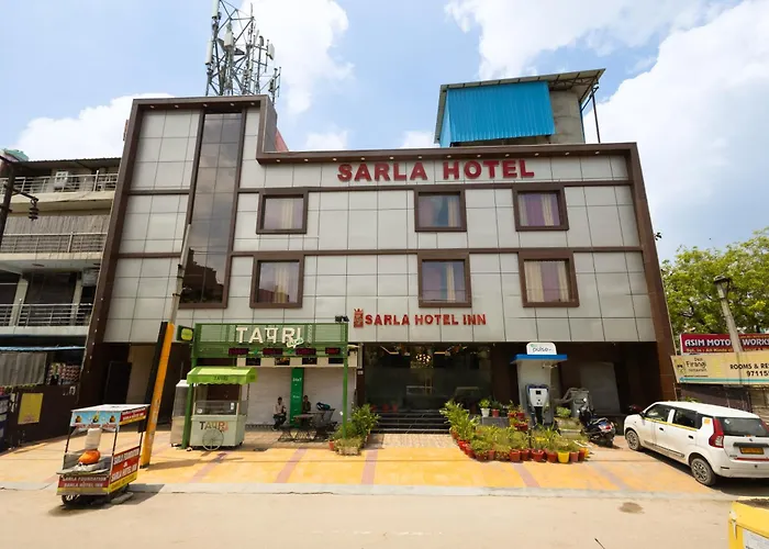 Sarla Hotel Inn - Opp Barclays 62 Noida