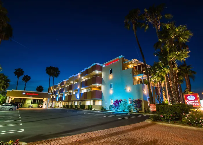 Comfort Inn & Suites Huntington Beach