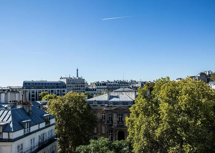 Royal Garden Champs-Elysees Paris