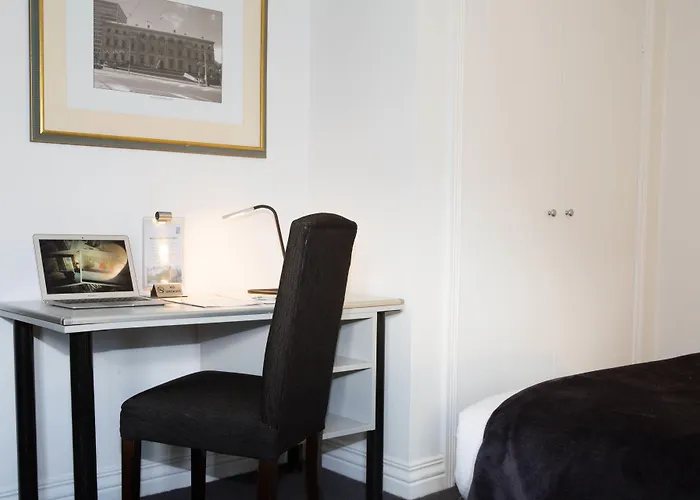 Hotel Collins Melbourne