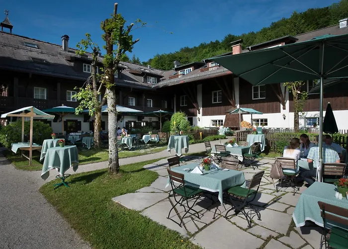 Romantik Hotel Die Gersberg Alm Mit Panoramablick Auf Salzburg Und Outdoor Pool Ab Mai