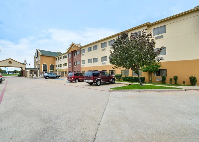 Quality Inn & Suites Waco North