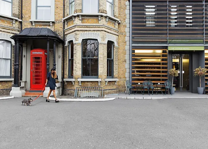 The Lodge Hotel - Putney London