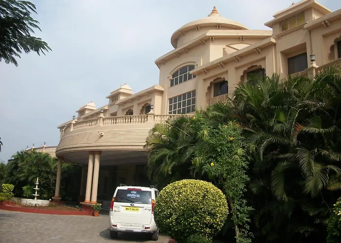 Renest Shraddha Inn - Shirdi